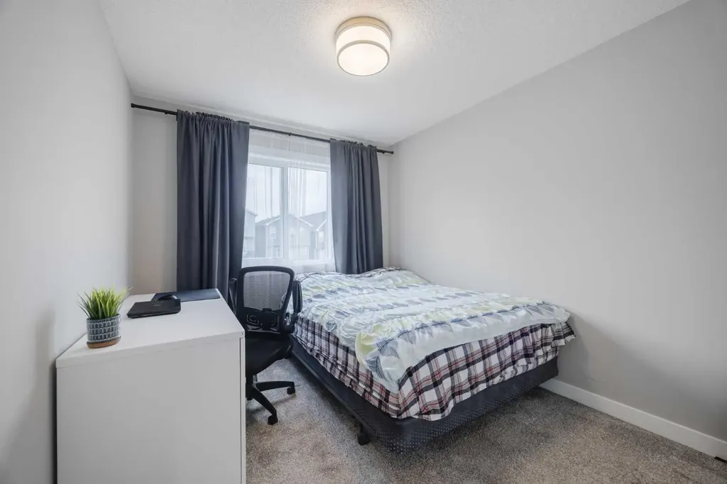44 Calhoun Common NE Calgary AB T3P 1R8
