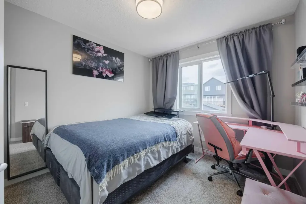 44 Calhoun Common NE Calgary AB T3P 1R8