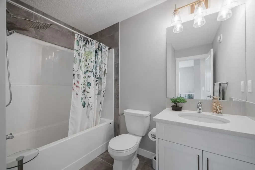 44 Calhoun Common NE Calgary AB T3P 1R8