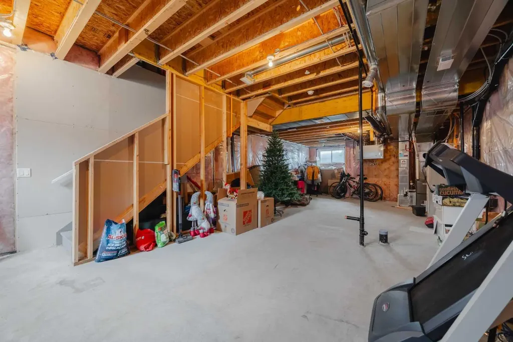 44 Calhoun Common NE Calgary AB T3P 1R8