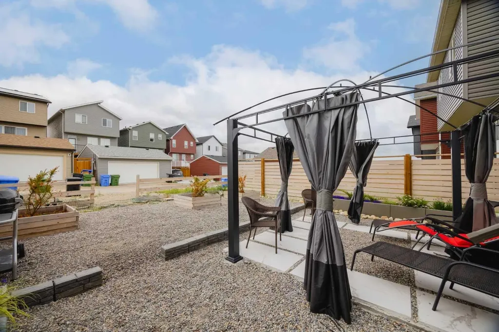 44 Calhoun Common NE Calgary AB T3P 1R8