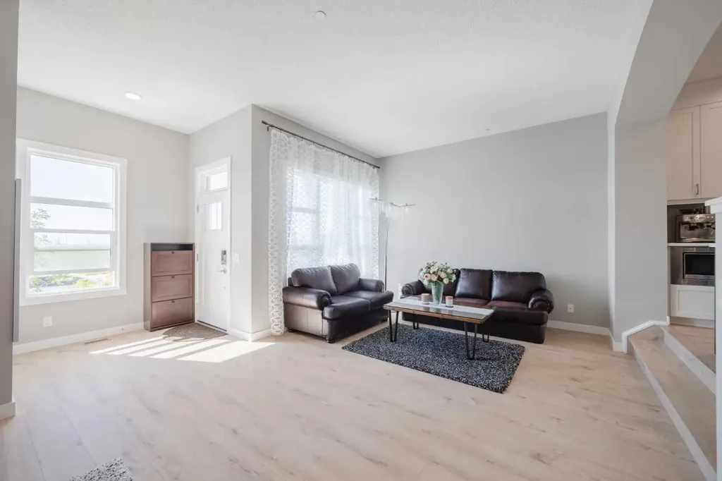 44 Calhoun Common NE Calgary AB T3P 1R8