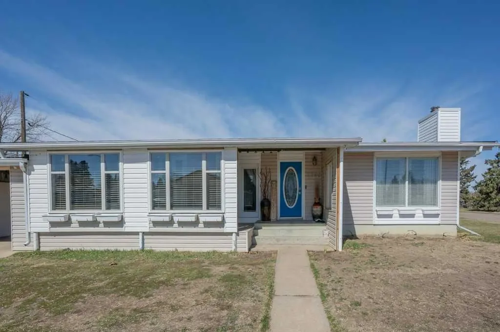 2898 Dunmore Road SE Medicine Hat AB T1A 2A5