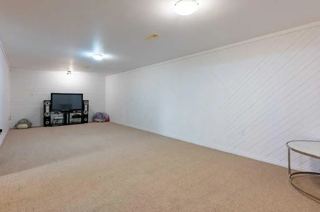 2898 Dunmore Road SE Medicine Hat AB T1A 2A5