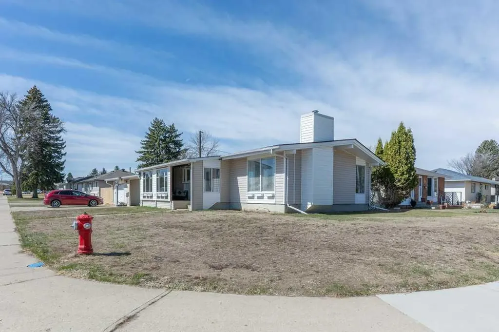 2898 Dunmore Road SE Medicine Hat AB T1A 2A5