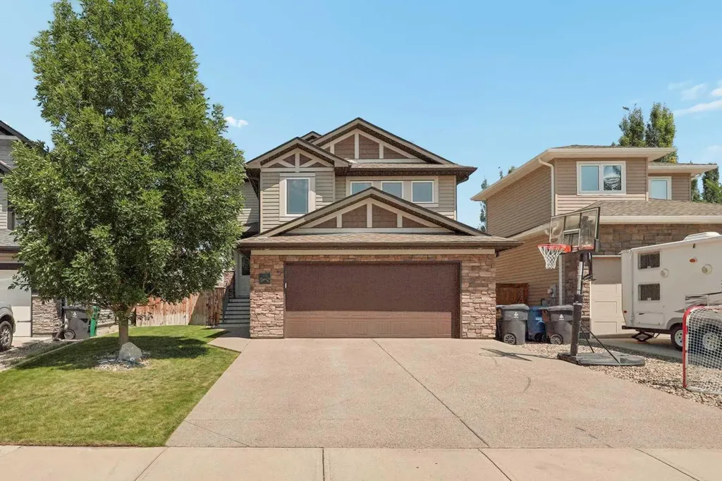 19 Riverland Close W Lethbridge AB T1K5T5