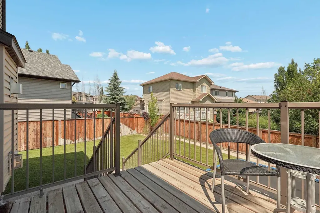 19 Riverland Close W Lethbridge AB T1K5T5