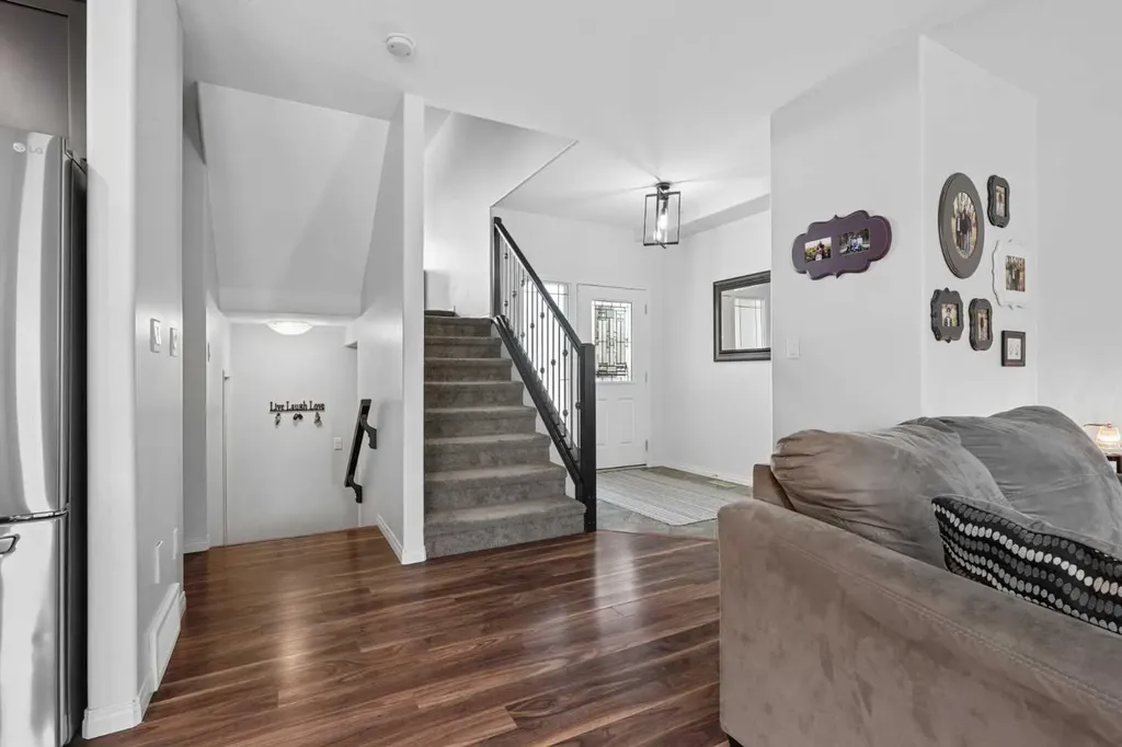 19 Riverland Close W Lethbridge AB T1K5T5