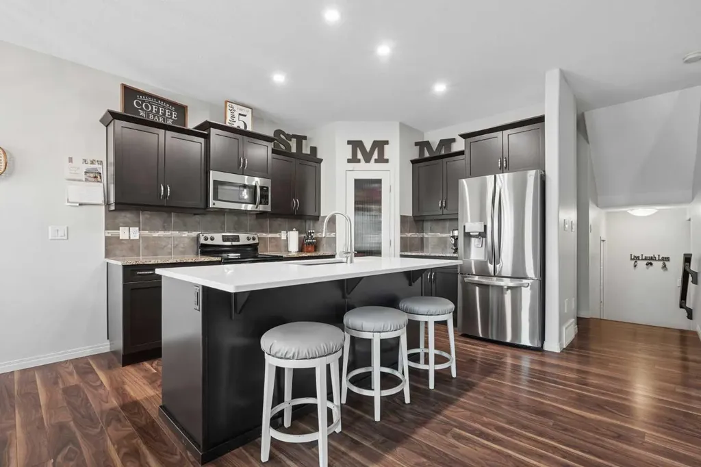 19 Riverland Close W Lethbridge AB T1K5T5