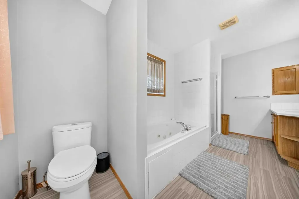 125 Tarawood Place NE Calgary AB T3J 5B4