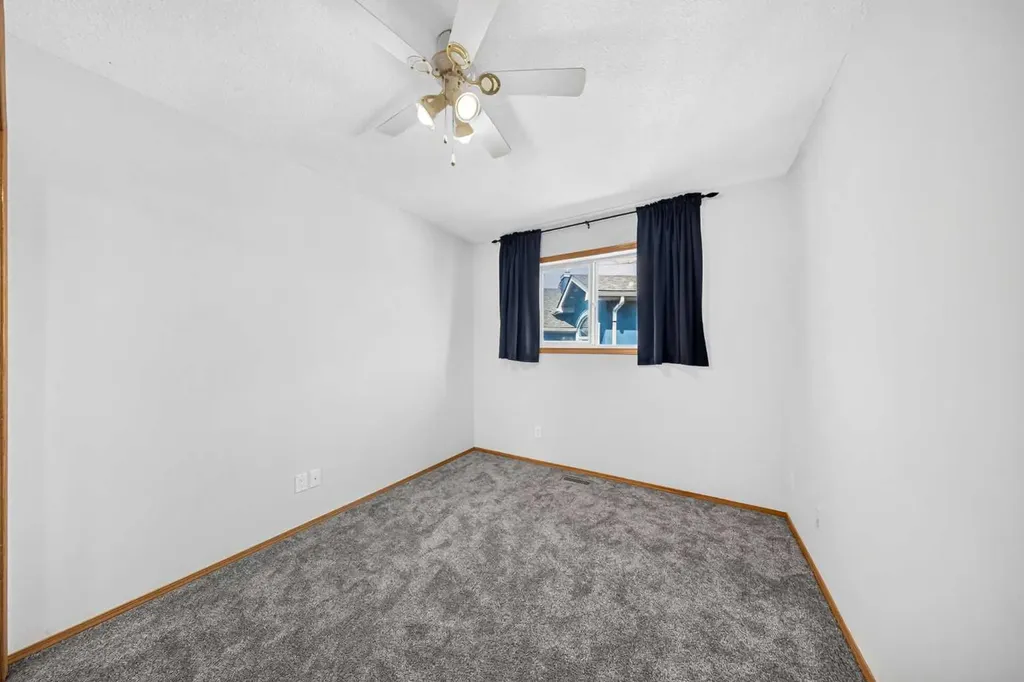 125 Tarawood Place NE Calgary AB T3J 5B4