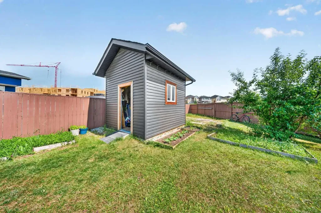 125 Tarawood Place NE Calgary AB T3J 5B4