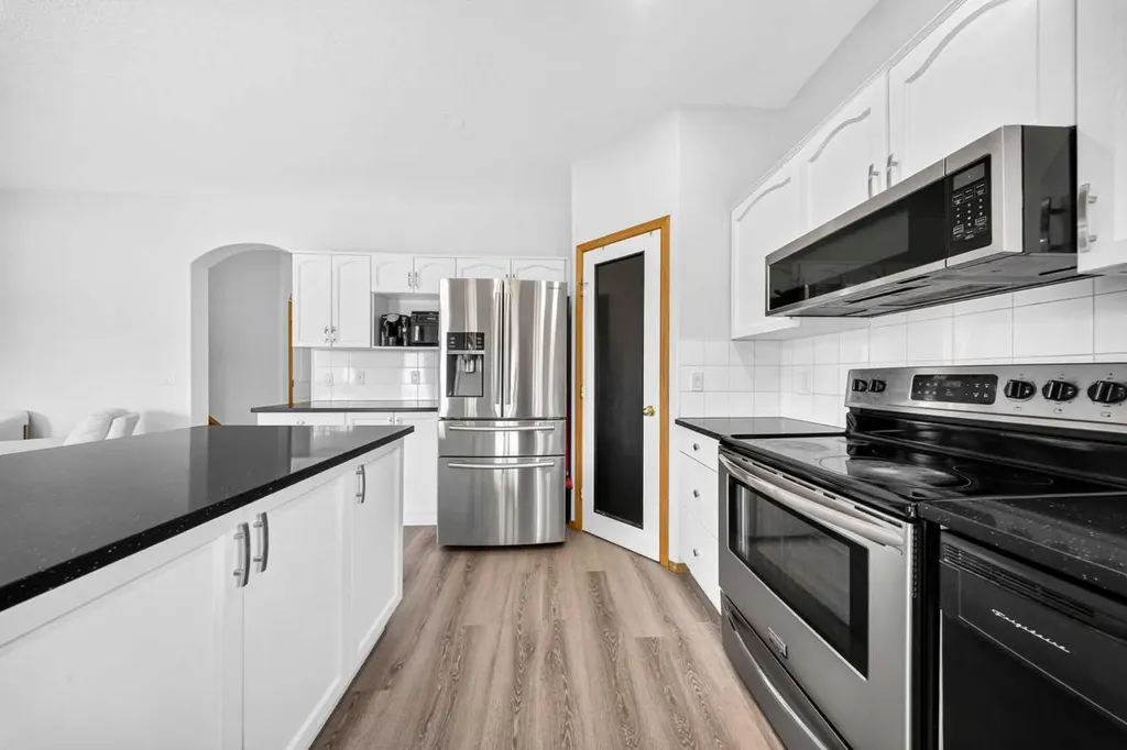 125 Tarawood Place NE Calgary AB T3J 5B4