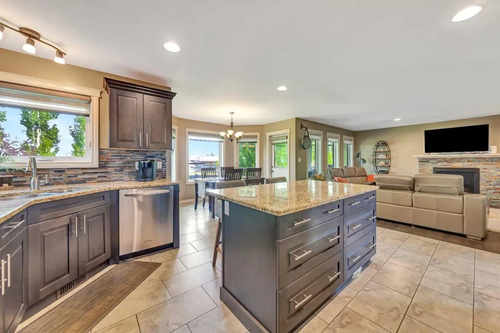7416 29 Street Lloydminster AB T9V 3K3