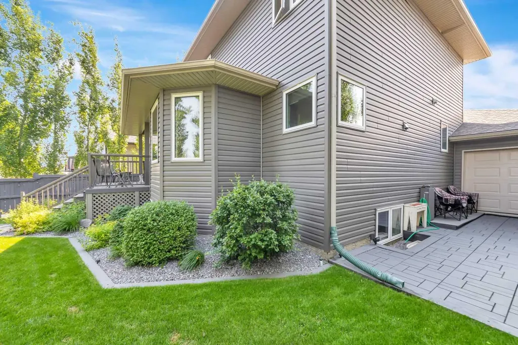 7416 29 Street Lloydminster AB T9V 3K3