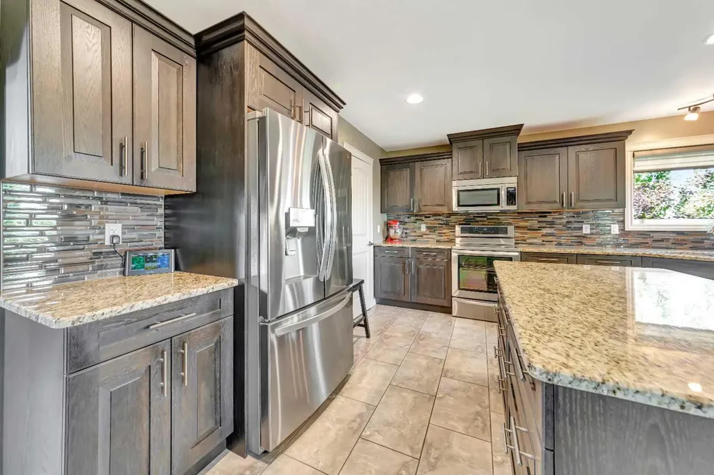7416 29 Street Lloydminster AB T9V 3K3