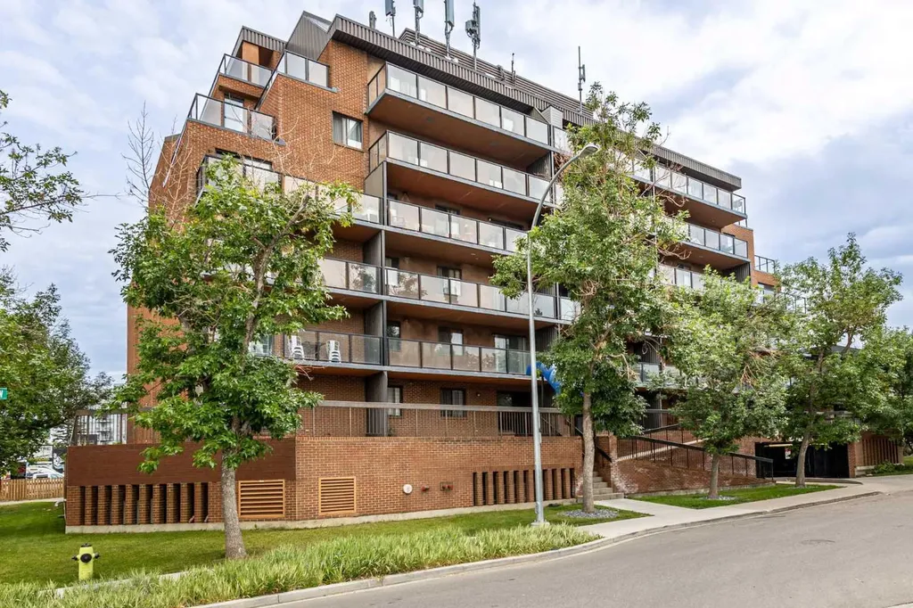 1900 25a Street SW Calgary AB T3E 1Y5