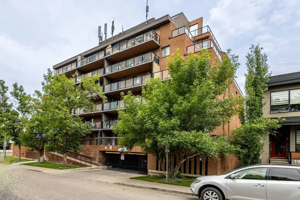 1900 25a Street SW Calgary AB T3E 1Y5