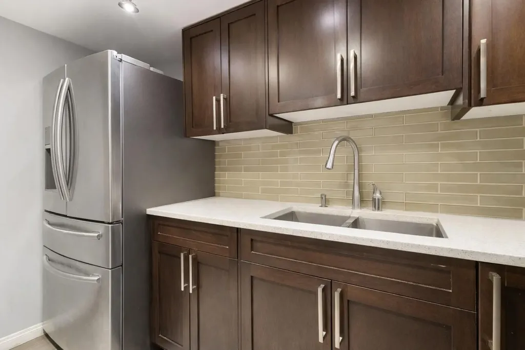 1900 25a Street SW Calgary AB T3E 1Y5