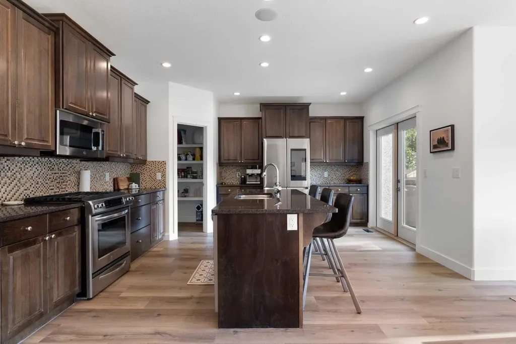172 Gravelstone Way Fort Mcmurray AB T9K 0S9
