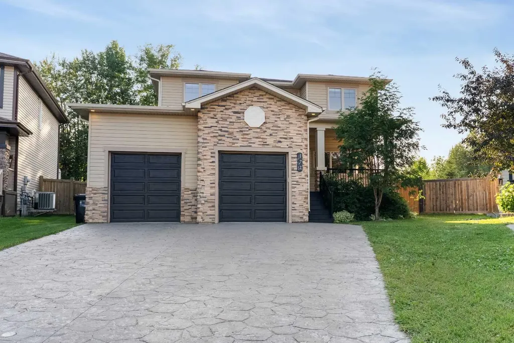 172 Gravelstone Way Fort Mcmurray AB T9K 0S9