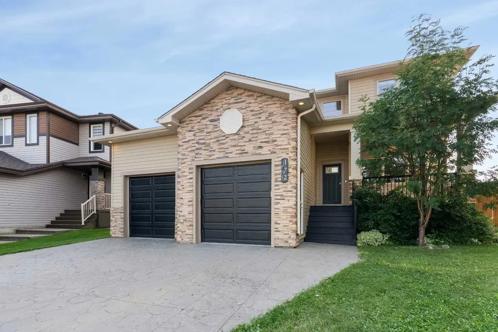 172 Gravelstone Way Fort Mcmurray AB T9K 0S9