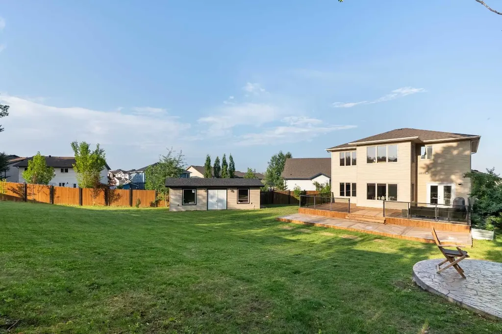 172 Gravelstone Way Fort Mcmurray AB T9K 0S9