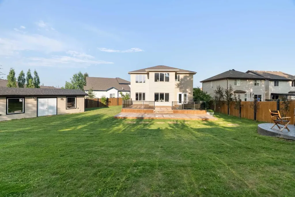 172 Gravelstone Way Fort Mcmurray AB T9K 0S9