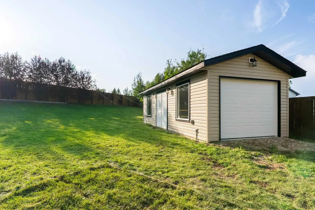 172 Gravelstone Way Fort Mcmurray AB T9K 0S9
