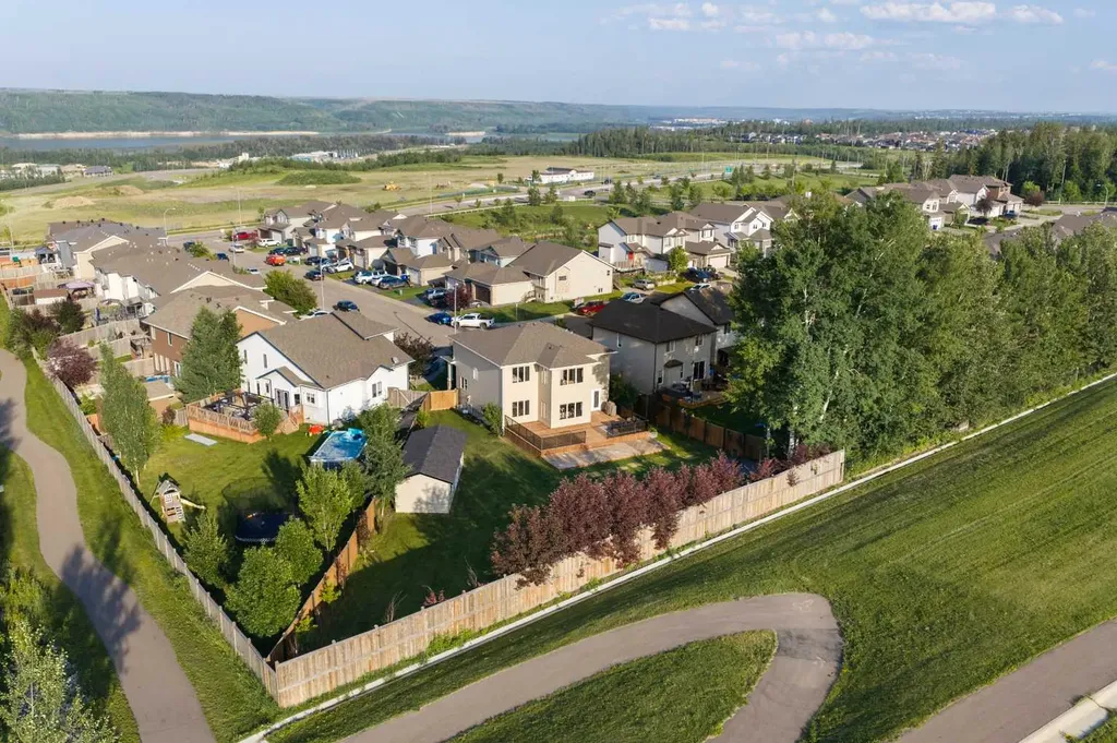 172 Gravelstone Way Fort Mcmurray AB T9K 0S9