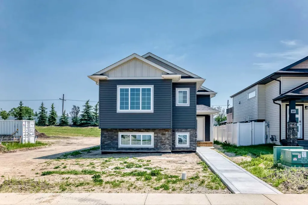 121 Aztec Crescent Blackfalds AB T4M 0M7