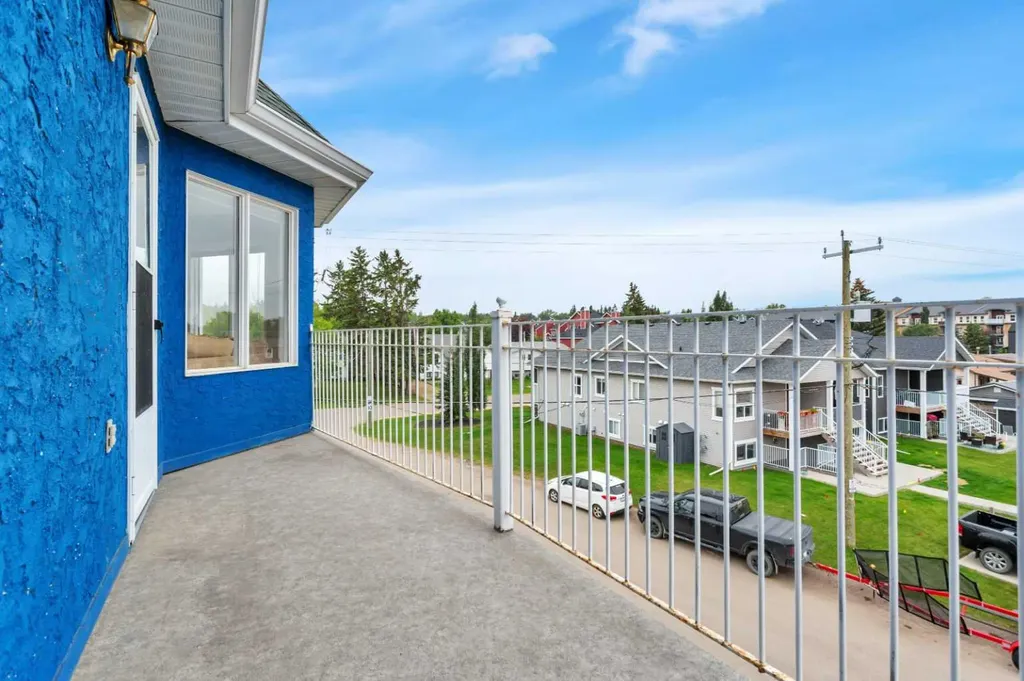 5135 Lakeshore Drive Sylvan Lake AB T4S 1E2