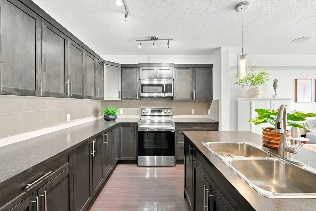 308 Redstone View NE Calgary AB T3N 0M9