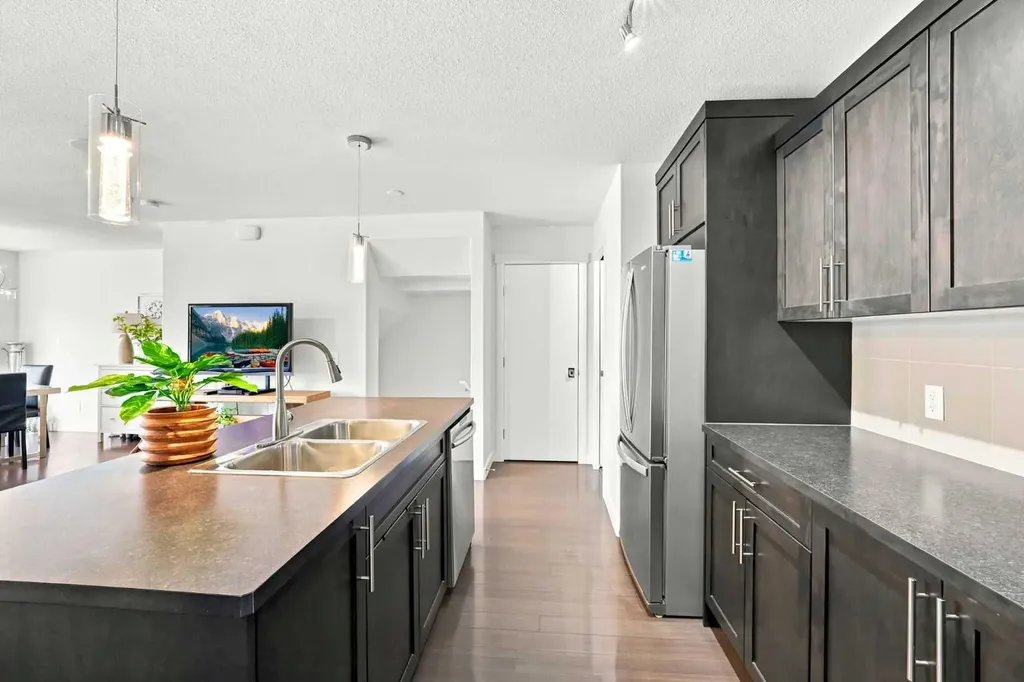 308 Redstone View NE Calgary AB T3N 0M9
