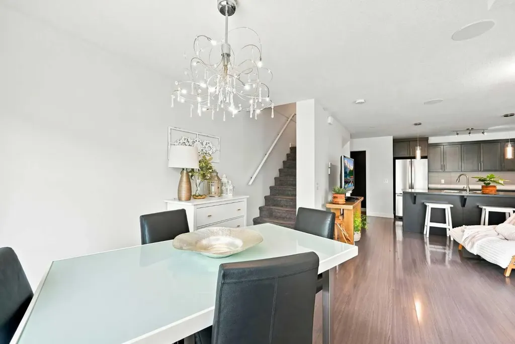 308 Redstone View NE Calgary AB T3N 0M9