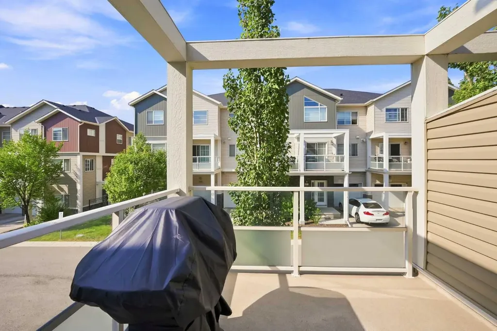 308 Redstone View NE Calgary AB T3N 0M9