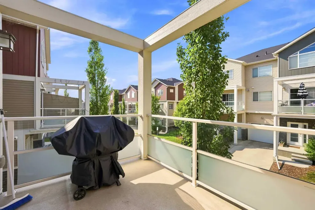 308 Redstone View NE Calgary AB T3N 0M9