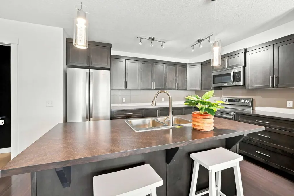 308 Redstone View NE Calgary AB T3N 0M9