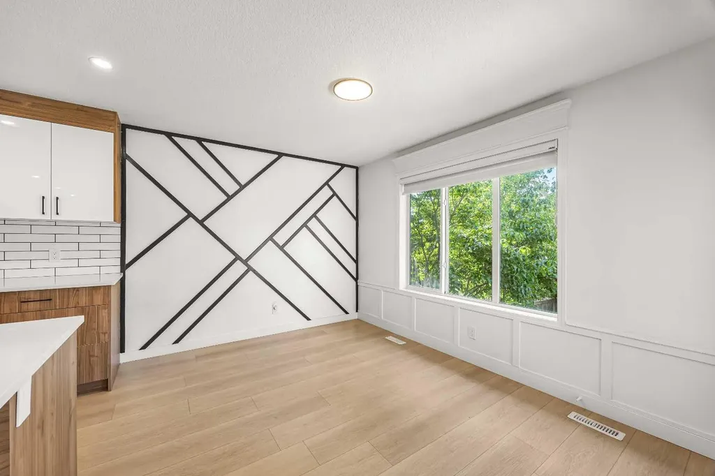 193 Hidden Creek Road NW Calgary AB T3A 6L7