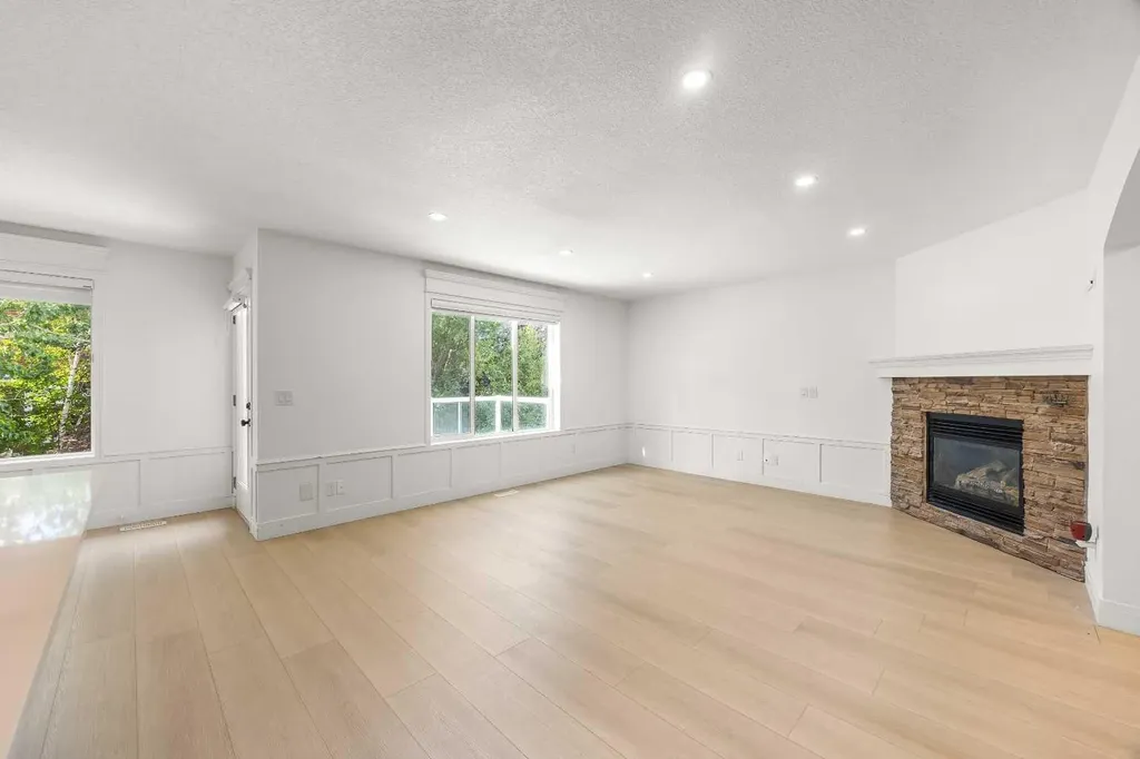 193 Hidden Creek Road NW Calgary AB T3A 6L7