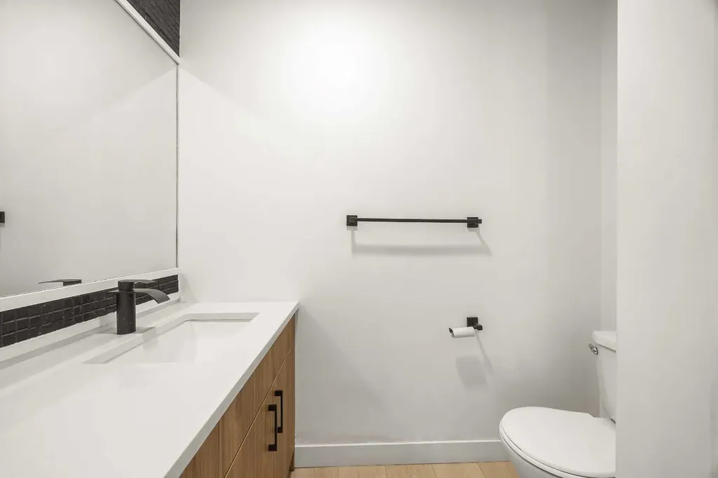 193 Hidden Creek Road NW Calgary AB T3A 6L7