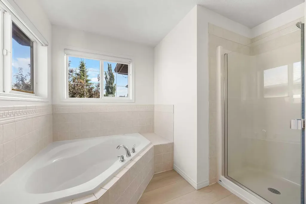 193 Hidden Creek Road NW Calgary AB T3A 6L7