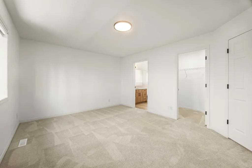 193 Hidden Creek Road NW Calgary AB T3A 6L7