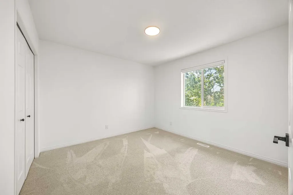 193 Hidden Creek Road NW Calgary AB T3A 6L7
