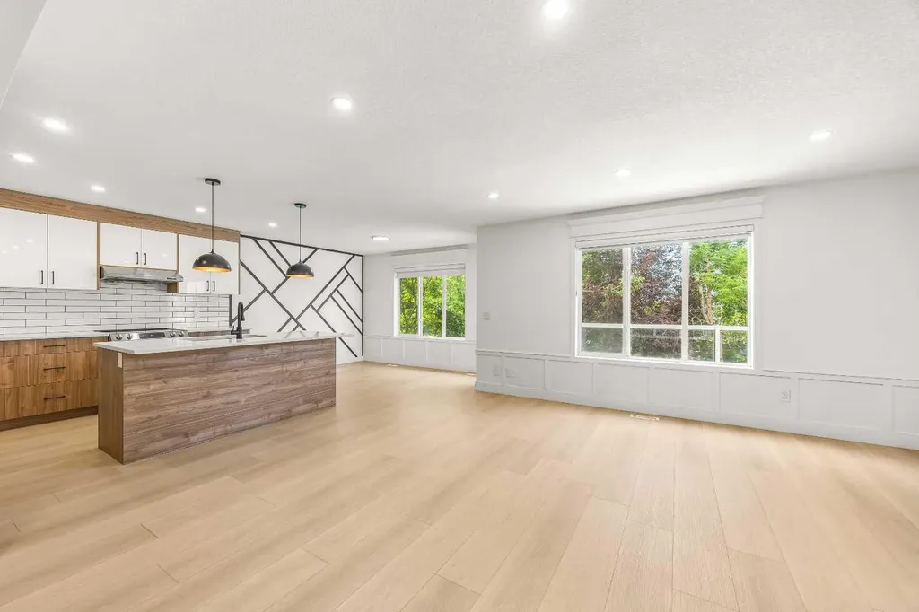 193 Hidden Creek Road NW Calgary AB T3A 6L7