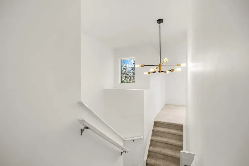 193 Hidden Creek Road NW Calgary AB T3A 6L7
