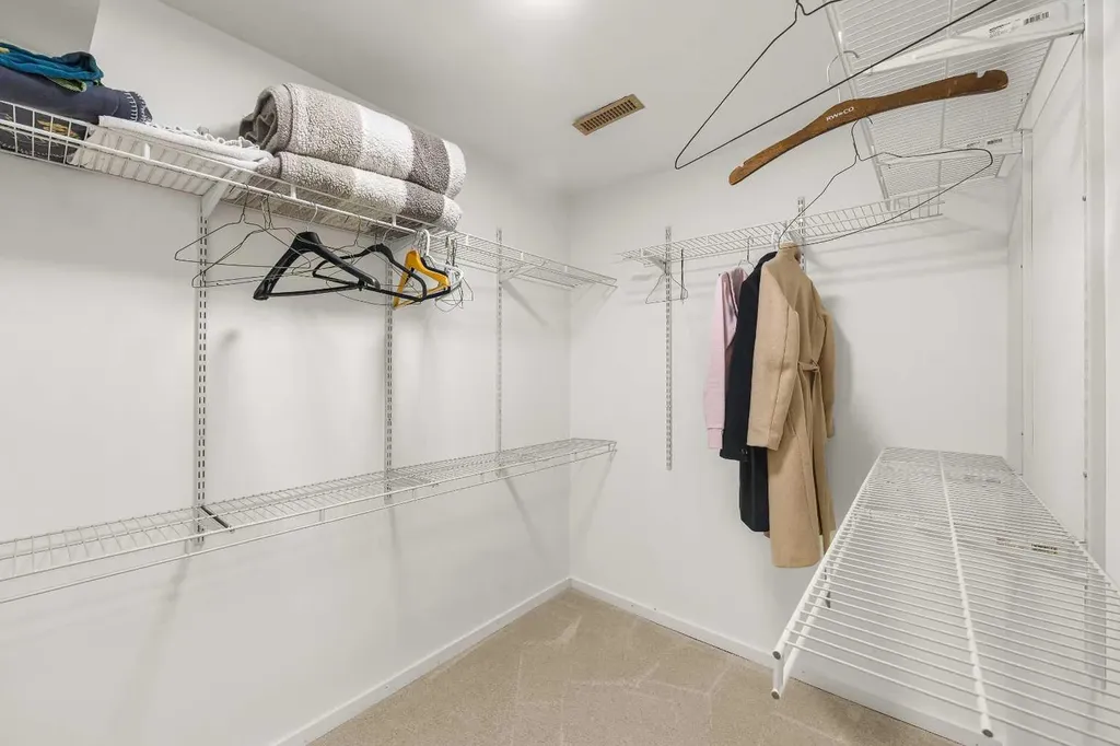 193 Hidden Creek Road NW Calgary AB T3A 6L7