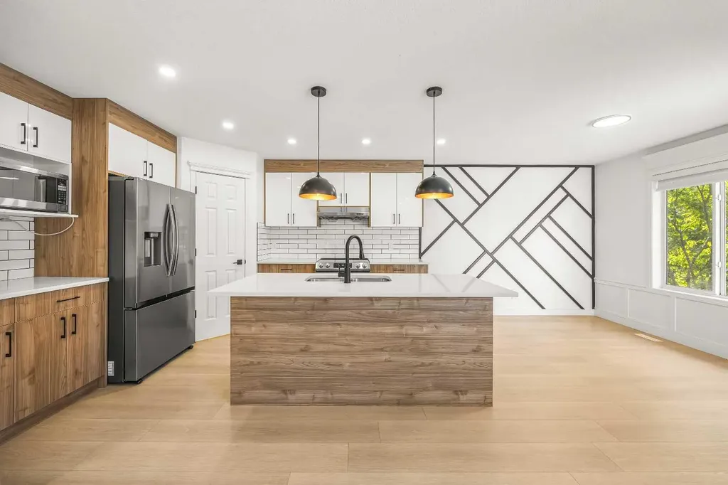 193 Hidden Creek Road NW Calgary AB T3A 6L7