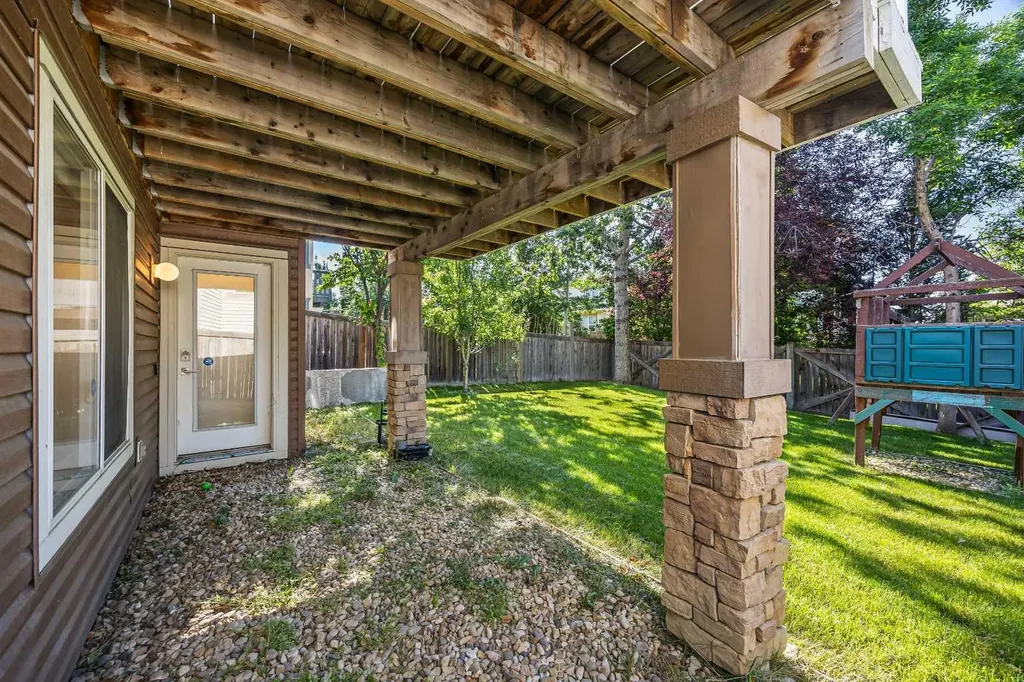 193 Hidden Creek Road NW Calgary AB T3A 6L7