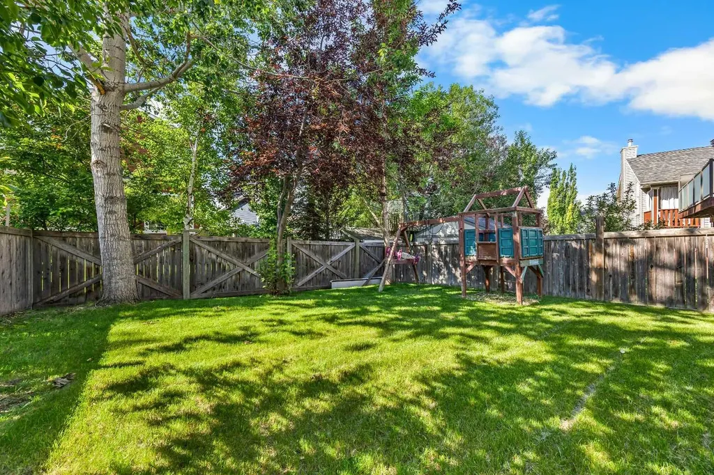 193 Hidden Creek Road NW Calgary AB T3A 6L7